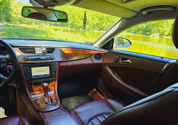Mercedes-Benz CLS cena 29900 przebieg: 247410, rok produkcji 2005 z Chełmża małe 466